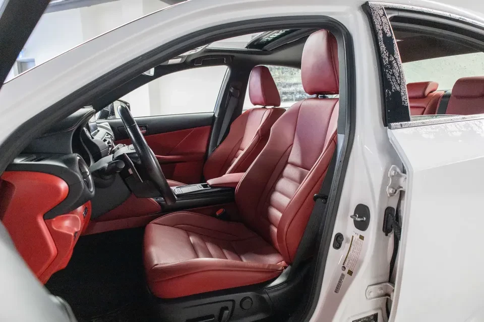 2022 Lexus IS 3rd Gen - Image 5 of 19