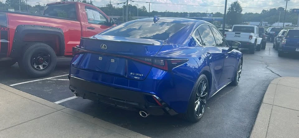 2022 Lexus IS 3rd Gen - Image 2 of 7