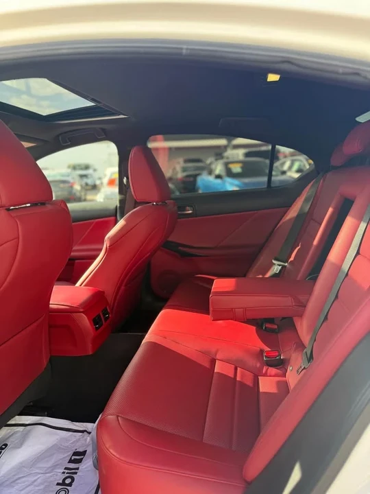 2022 Lexus IS 3rd Gen - Image 5 of 8