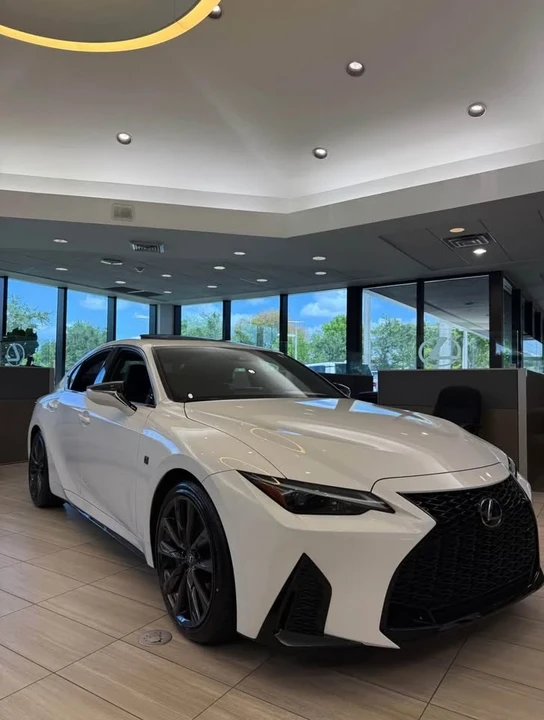 2022 Lexus IS 3rd Gen - Image 3 of 4