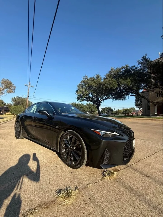 2022 Lexus IS 3rd Gen - Image 4 of 5