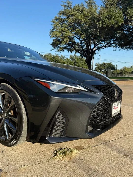 2022 Lexus IS 3rd Gen - Image 3 of 5