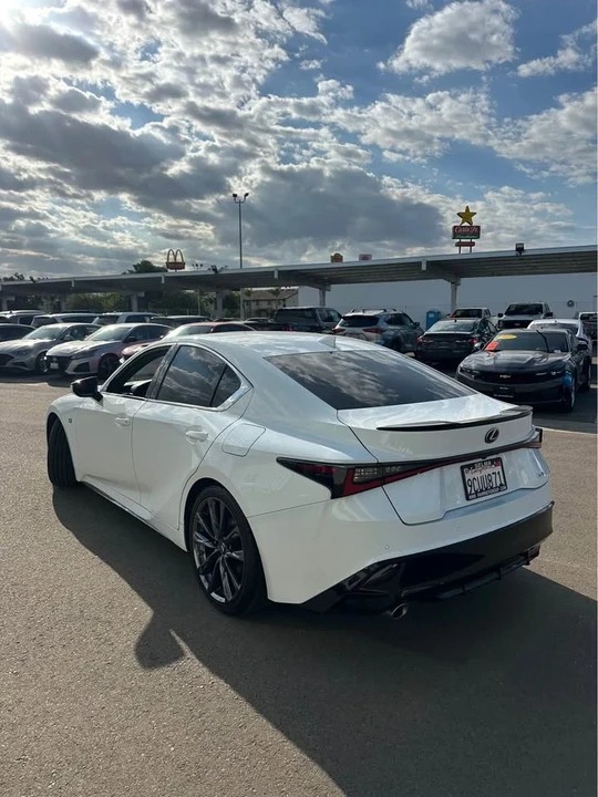 2022 Lexus IS 3rd Gen - Image 6 of 12