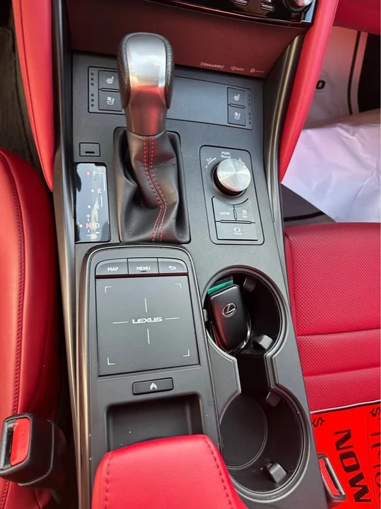 2022 Lexus IS 3rd Gen - Image 11 of 12