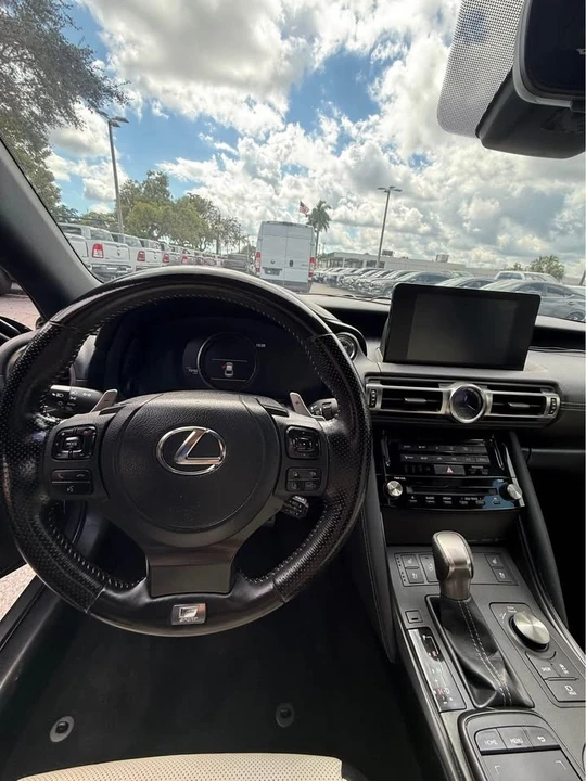 2022 Lexus IS 3rd Gen - Image 8 of 11