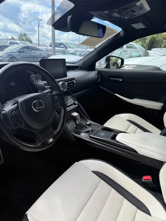 2022 Lexus IS 3rd Gen - Image 7 of 11
