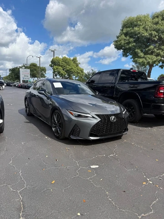 2022 Lexus IS 3rd Gen - Image 3 of 11