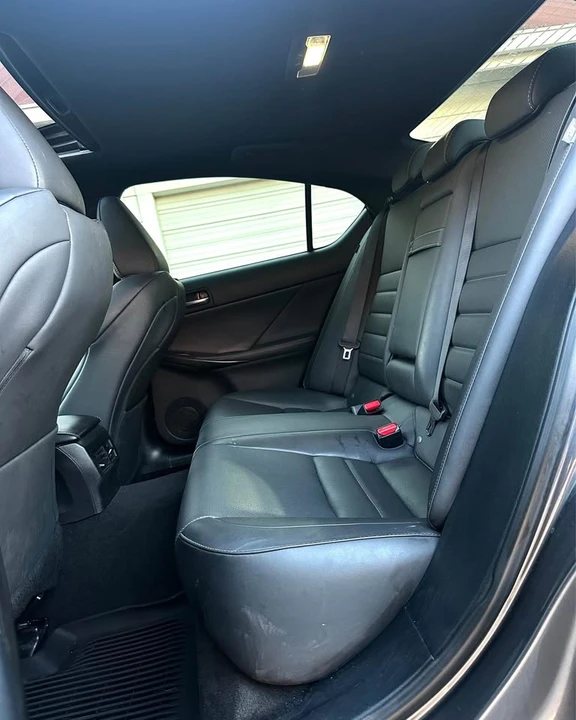 2022 Lexus IS 3rd Gen - Image 6 of 10