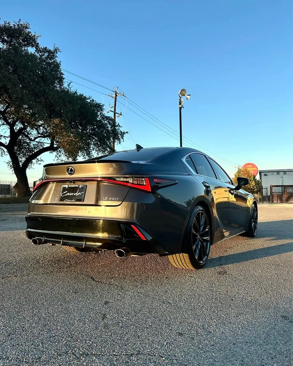 2022 Lexus IS 3rd Gen - Image 3 of 10