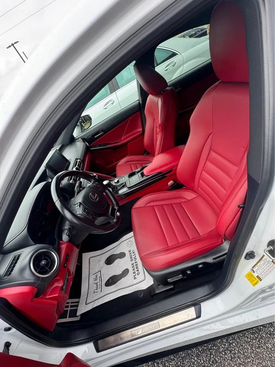 2022 Lexus IS 3rd Gen - Image 9 of 12