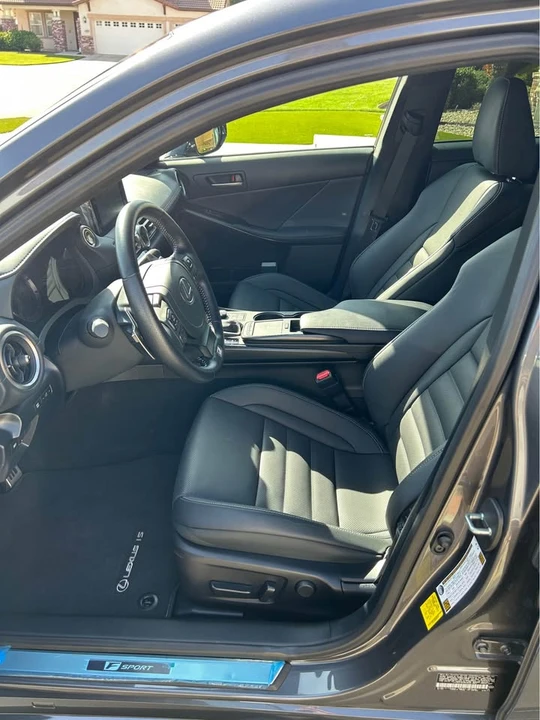 2022 Lexus IS 3rd Gen - Image 6 of 10