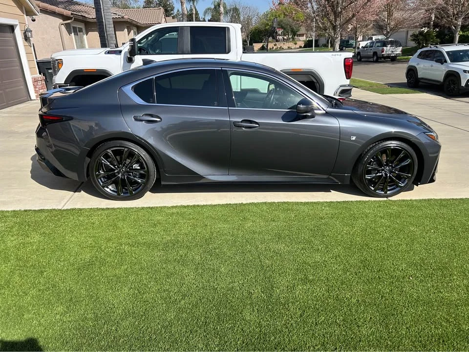 2022 Lexus IS 3rd Gen - Image 5 of 10