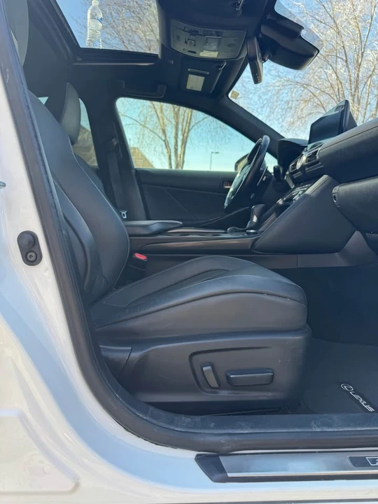 2022 Lexus IS 3rd Gen - Image 7 of 8