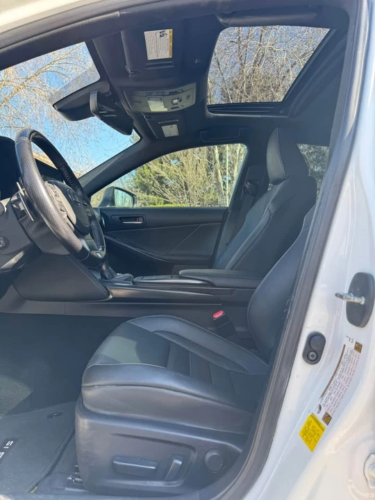 2022 Lexus IS 3rd Gen - Image 6 of 8