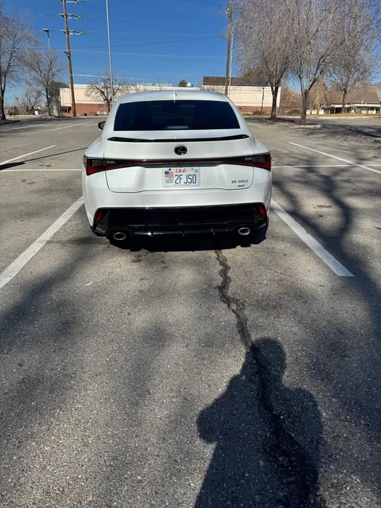 2022 Lexus IS 3rd Gen - Image 5 of 8