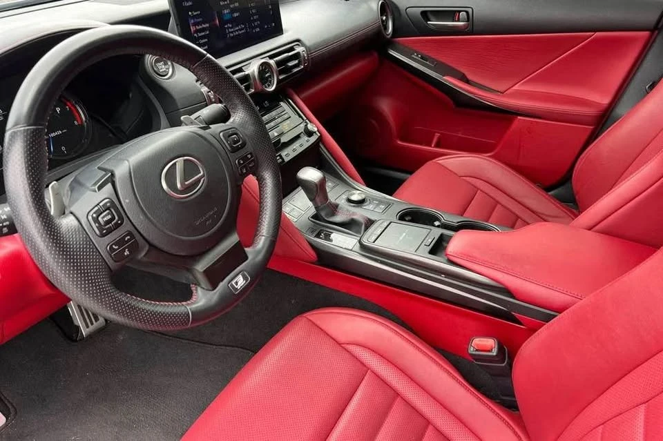 2022 Lexus IS 3rd Gen - Image 7 of 10