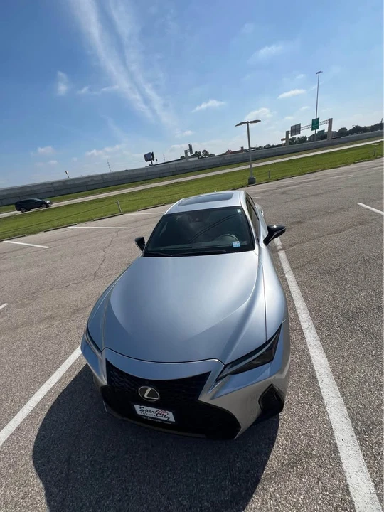2022 Lexus IS 3rd Gen - Image 5 of 11