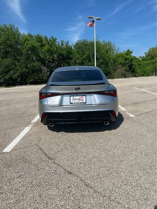 2022 Lexus IS 3rd Gen - Image 4 of 11