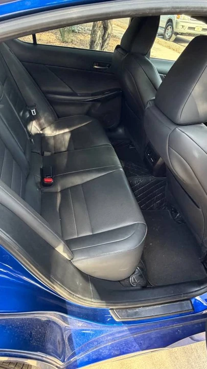 2022 Lexus IS 3rd Gen - Image 5 of 9