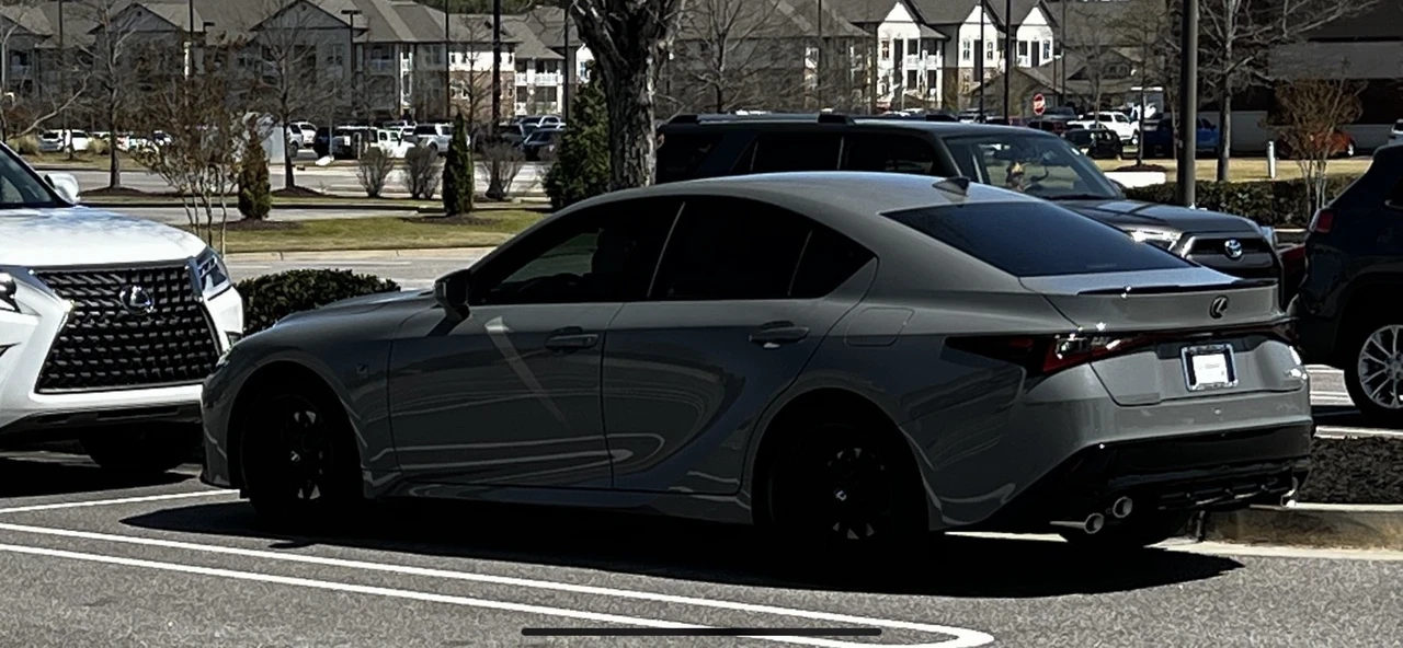 2022 Lexus IS 3rd Gen - Image 15 of 21