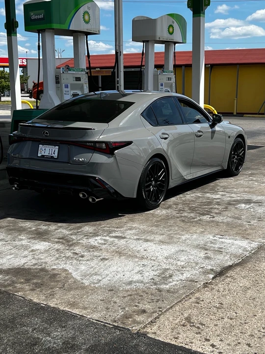 2022 Lexus IS 3rd Gen - Image 12 of 21