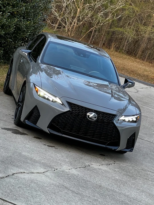 2022 Lexus IS 3rd Gen - Image 19 of 21