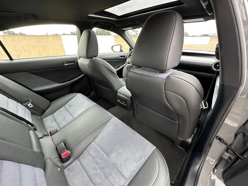 2022 Lexus IS 3rd Gen - Image 9 of 10