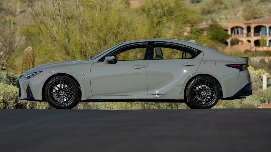 2022 Lexus IS 3rd Gen - Image 2 of 28