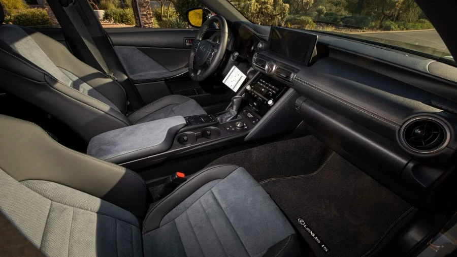2022 Lexus IS 3rd Gen - Image 5 of 28
