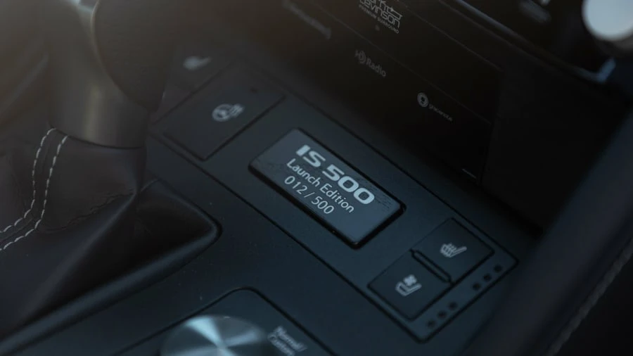 2022 Lexus IS 3rd Gen - Image 13 of 28