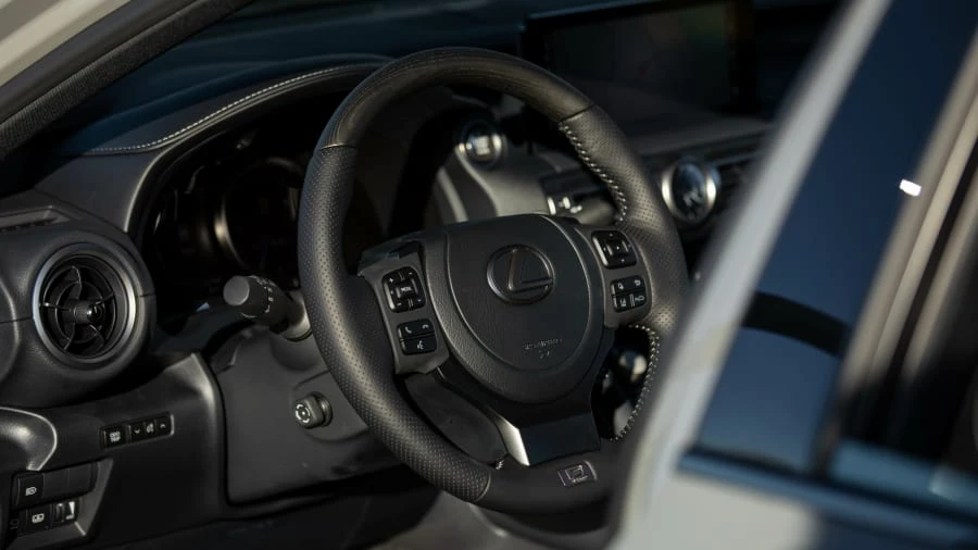 2022 Lexus IS 3rd Gen - Image 21 of 28
