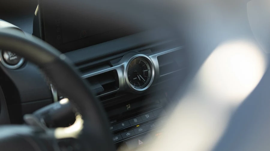 2022 Lexus IS 3rd Gen - Image 22 of 28