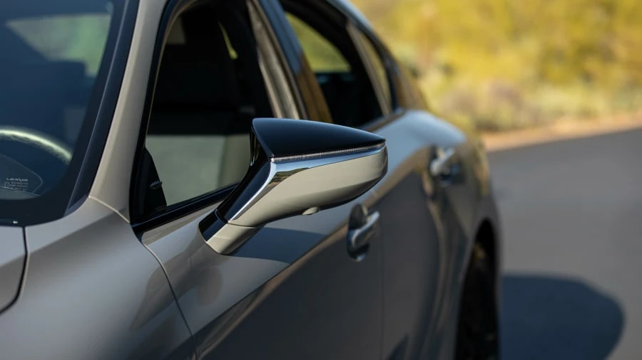 2022 Lexus IS 3rd Gen - Image 24 of 28