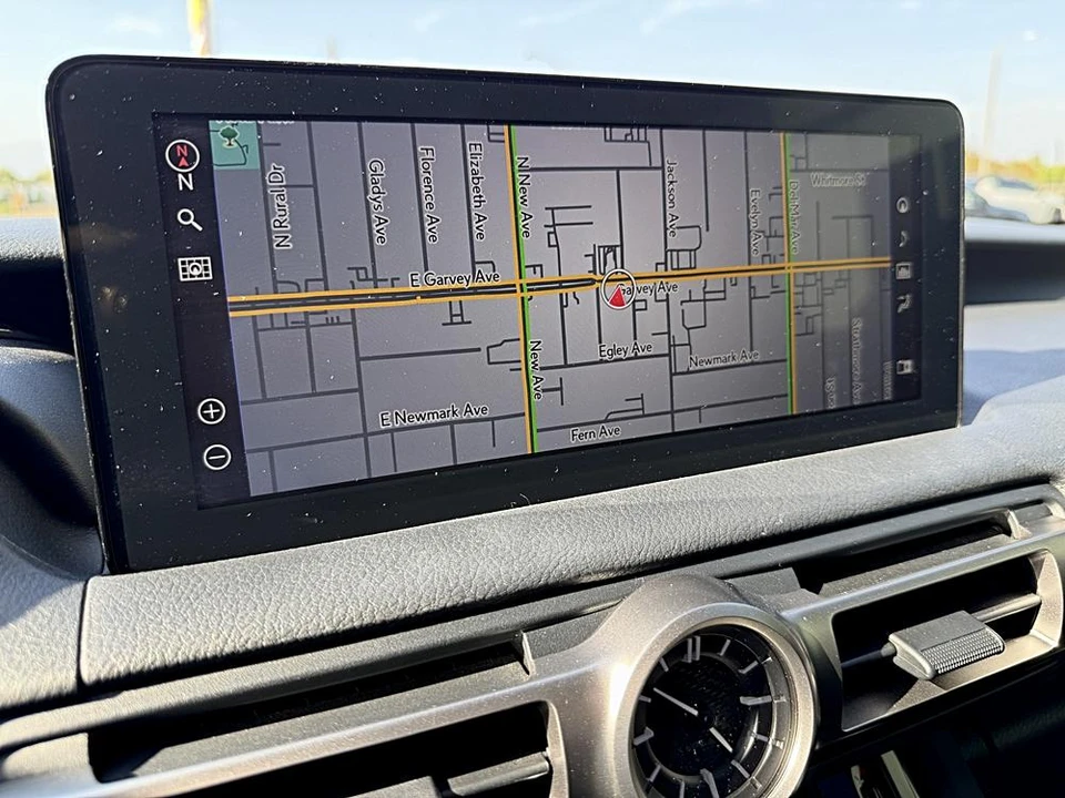 2022 Lexus IS 3rd Gen - Image 13 of 20