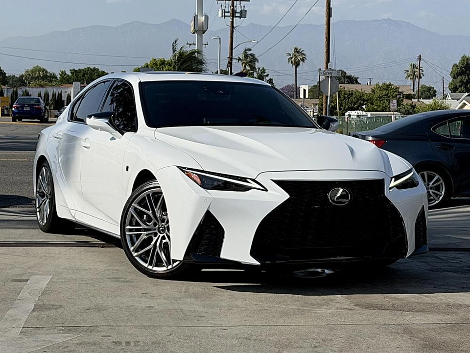 2022 Lexus IS 3rd Gen - Image 3 of 20