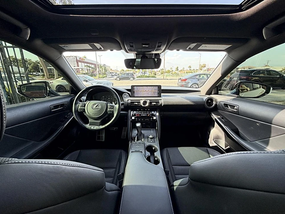 2022 Lexus IS 3rd Gen - Image 10 of 20