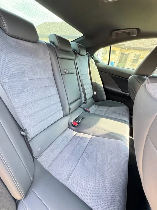 2022 Lexus IS 3rd Gen - Image 11 of 18