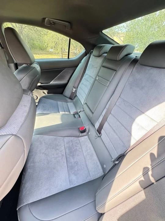2022 Lexus IS 3rd Gen - Image 14 of 18