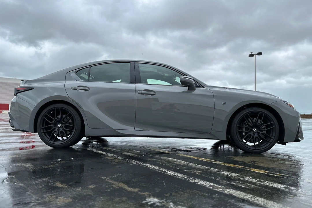 2022 Lexus IS 3rd Gen - Image 3 of 31