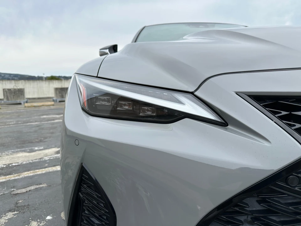 2022 Lexus IS 3rd Gen - Image 20 of 31