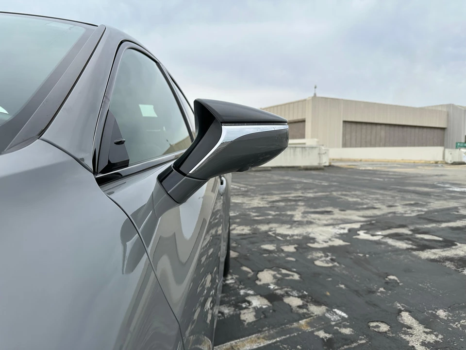 2022 Lexus IS 3rd Gen - Image 25 of 31