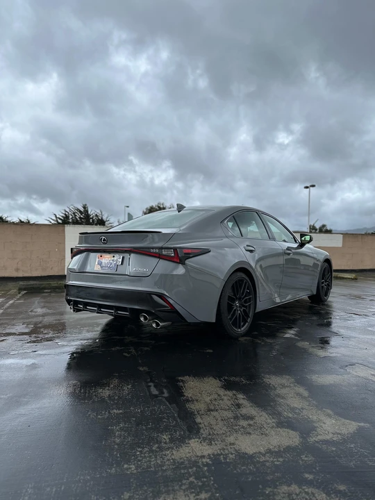 2022 Lexus IS 3rd Gen - Image 13 of 31