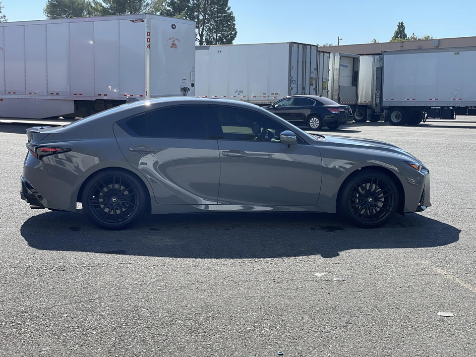 2022 Lexus IS 3rd Gen - Image 12 of 31