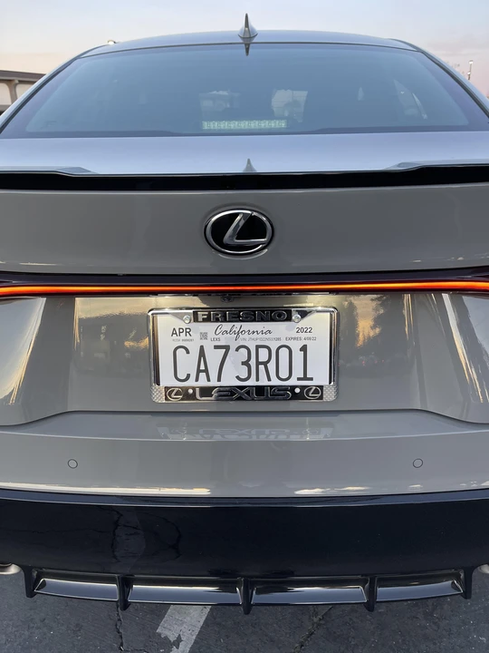 2022 Lexus IS 3rd Gen - Image 26 of 31
