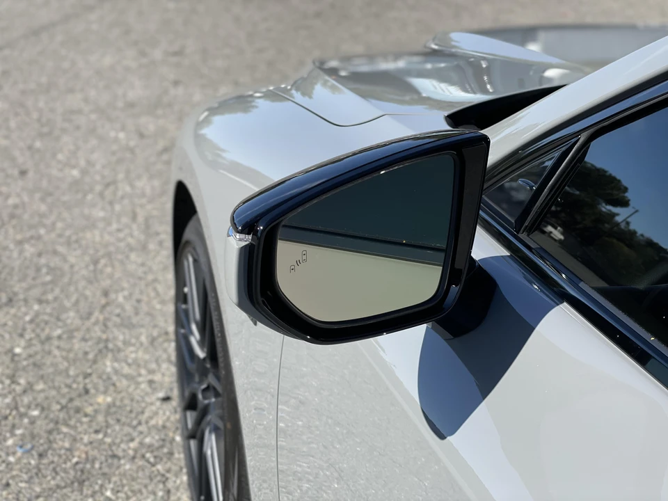 2022 Lexus IS 3rd Gen - Image 24 of 31