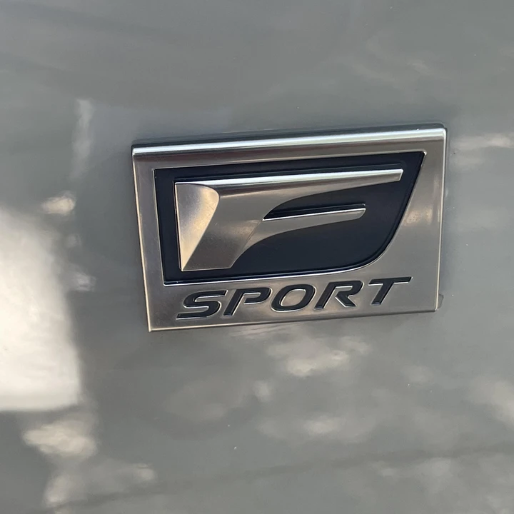 2022 Lexus IS 3rd Gen - Image 22 of 31