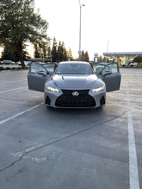 2022 Lexus IS 3rd Gen - Image 7 of 31