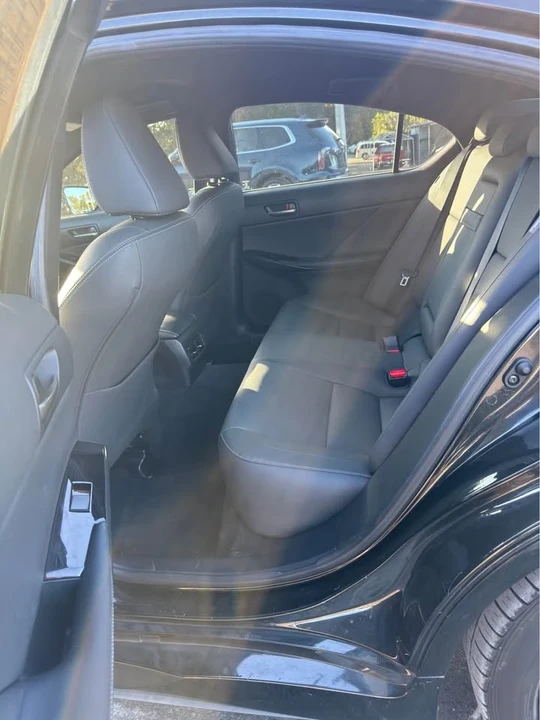 2022 Lexus IS 3rd Gen - Image 9 of 11