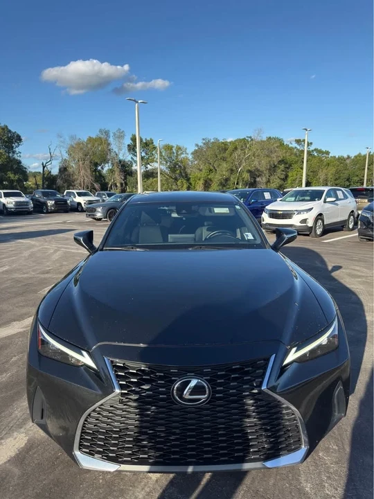 2022 Lexus IS 3rd Gen - Image 2 of 11