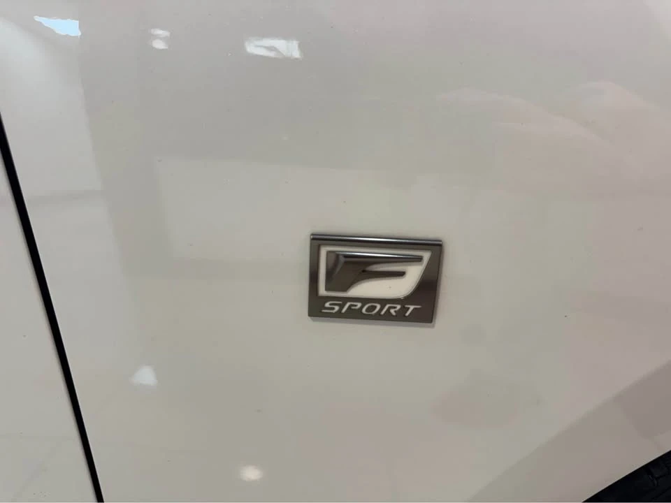 2022 Lexus IS 3rd Gen - Image 7 of 13
